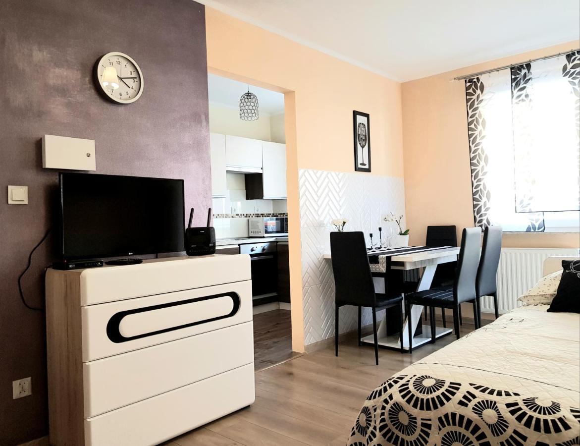 Apartment Glamour Downtown Balcony Krakow Bagian luar foto