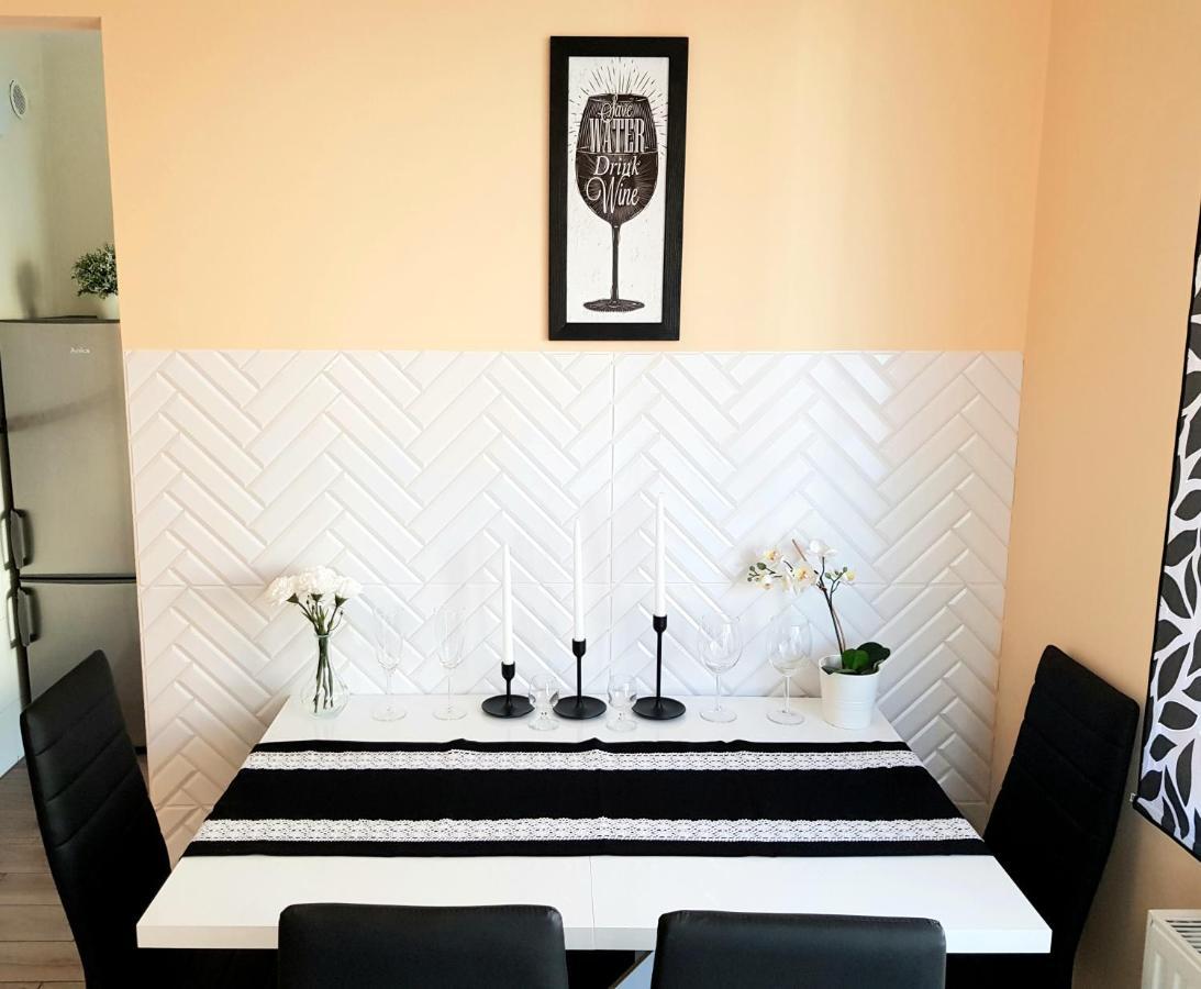 Apartment Glamour Downtown Balcony Krakow Bagian luar foto